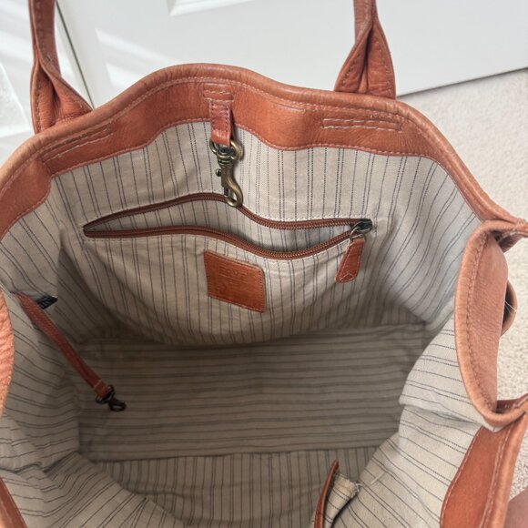 Frye Campus Shopper Leather Tote NWOT - Picture 6 of 8